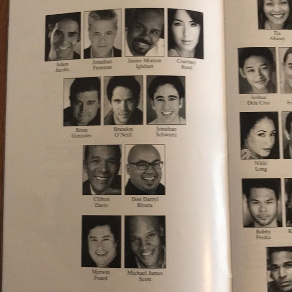 Aladdin PRIDE PLAYBILL - Picture 3 of 6